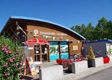 Emeraude Location