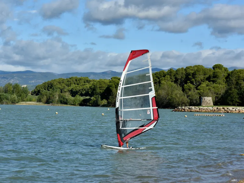 Sport nautique au lac de Jouarres