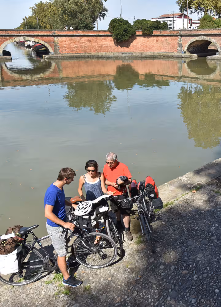 Bassin des Filtres à Toulouse entre Garonne et canal du Midi