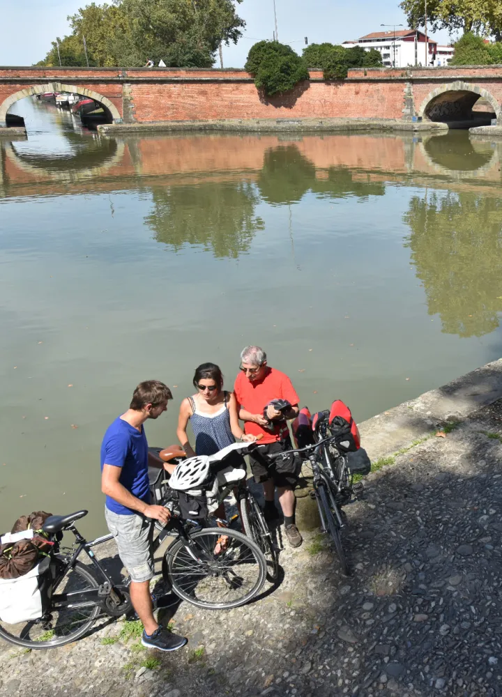 Bassin des Filtres à Toulouse entre Garonne et canal du Midi