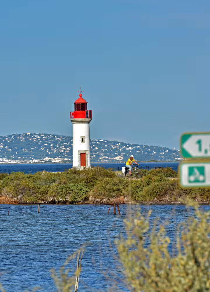 Fin du Canal du Midi à l'étang de Thau vers Marseillan