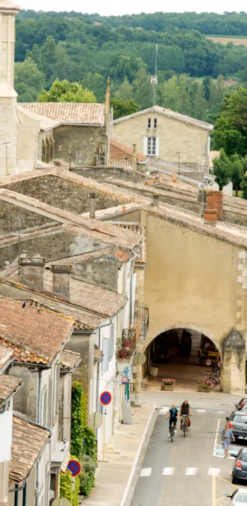 sauveterre_guyenne_canal_2_mers_dep33_jda7950.jpg