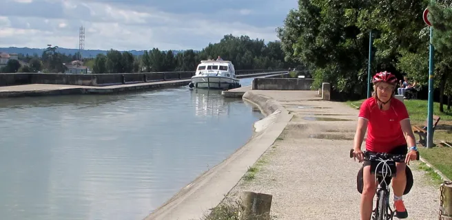 Canal des 2 Mers à vélo avec Grand Angle