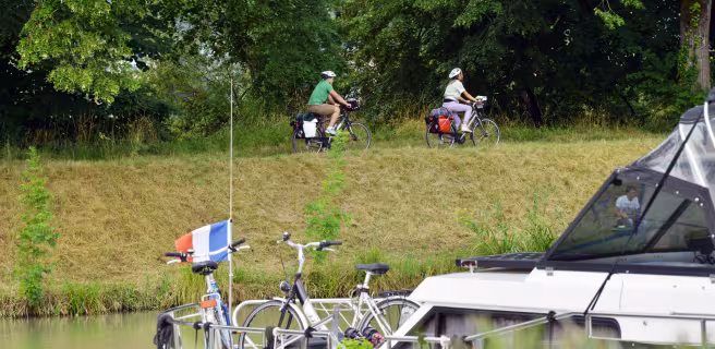 Le canal de Garonne à vélo : Montech / Castelnau-d'Estrétefonds