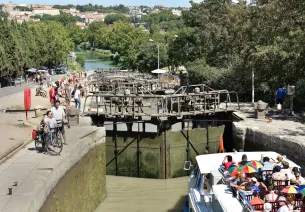 Les 9 Ecluses Fonseranes du Canal du Midi à Béziers