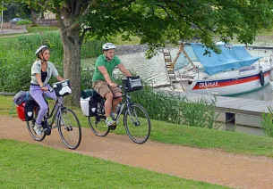 Cyclistes au Port de Montauban